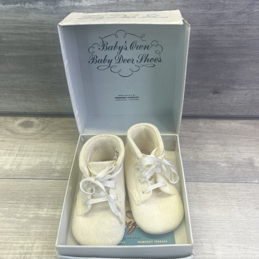 Trimfoot Baby Deer Shoes Infant 2 White Felt Ribbon Tie Vintage 50s Antique NIB